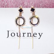 寻找【如图】这款耳环，最好是有现货，要银