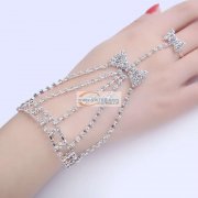 寻这几款脚链 手链产品现货，有货的请与我