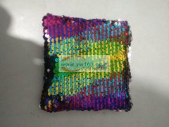 承接笔袋加工，已经开始上班。厂里十几个车