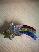 15万个如图所示产品外发，寻找能做这种贴