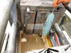 寻找能做【如图】圣诞树叶子的厂家，量大，