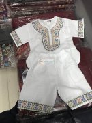 如图 5000套服装外发加工，寻服装工厂