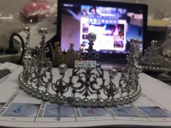 找有【如图】钢模的厂家，专业生产生日皇冠