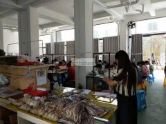 本饰品厂一条龙服务，专业承接饰品点钻！烧