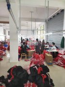 承接各种服装加工.工人86人自有裁床！