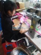 本厂承接化箱包加工，有15个稳定工人出货