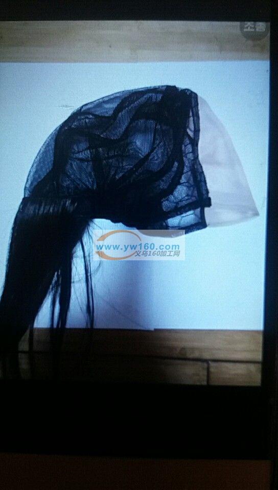 本公司长期承接各种假发加工。朝鲜工人工作 本公司长期承接各种假发加工。朝鲜工人工作