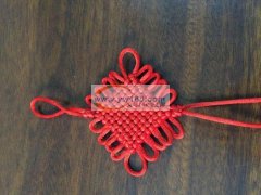 承接各种手工制品的加工，手工品加工厂工人