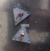 找合金烧焊加工厂，【如图】铁镀铜扣子，长