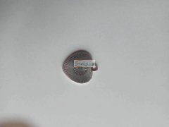 寻找能做如图锌合金爱心吊坠的工厂，质量可