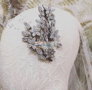 寻找类似产品工厂 ，量大，有现货或者能做