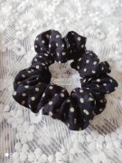 承接头花、平车布艺、手动活。稳定人员20