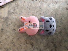 有一批小玩具。 给钱就卖