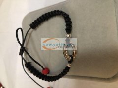 本人固定50工人，承接编手链，串珠，挂圈