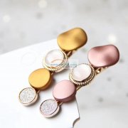 哪家有图片上的材料(地球滴胶，磨砂片)，