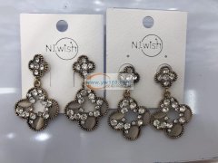 如图，耳环外发加工，寻做这款耳环的工厂，