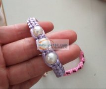 本厂有批编织手链出售，款式多多，价格致电