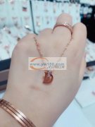 饰品项链现货批发，价格美丽有需要的与我联