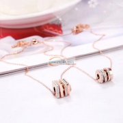 饰品项链现货批发，价格美丽有需要的与我联