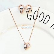 饰品项链现货批发，价格美丽有需要的与我联