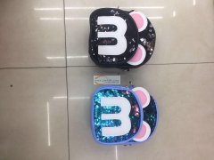 本厂专业生产背包，零钱包，化妆包，书包等