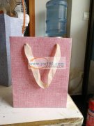 承接来料加工各种纸质类手提袋，保证质量，