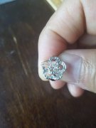 求购如图铜锆石花朵耳夹，镀银，KC金，玫