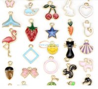 采购如图滴油合金挂件，数量20000个，