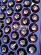 需要每色50万颗，寻找做这款玻璃钻的厂家