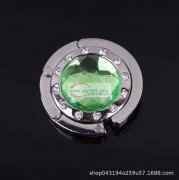 寻找如图这款挂钩包，带小钻，品质要好，数