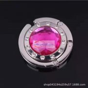 寻找如图这款挂钩包，带小钻，品质要好，数