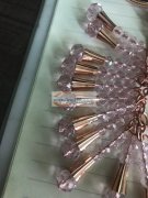 有没有能做如图水晶玻璃珠子的工厂，品质要