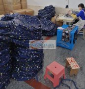 本厂长期承接各种箱包加工，可以来样加工，