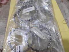 有饰品库存便宜处理，有需要的请与我联系，