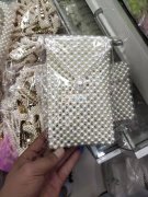 【如图】大量采购珍珠包，有生产此珍珠包的