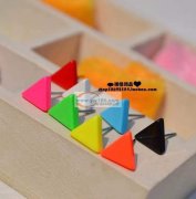 【外贸订单】寻找做荧光基础款耳钉欧美风的