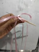 打胶枪粘蝴蝶手工活外发加工，  找专业能做这种货的加工厂，