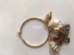 本厂有手工活外发，每款数量各2500对，