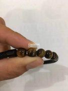 有没有能做如图手圈的厂家，带磁铁扣，品质