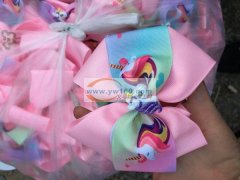 承接各种手工饰品加工，有直达义乌的物流隔