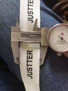 现需寻缎带厂家，如图，有此缎带的厂家与我