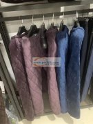 大量求购图中服装，寻找有货的厂家，有现货