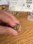 需要4500颗，寻十个大半圆变色石，有做