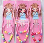 我厂有儿童饰品穿珠外发加工，找寻专业儿童