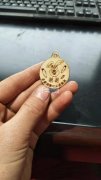 本厂有数台激光切割机，承接布料，毛料，无纺布，喜庆用