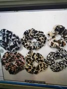 找做如图款式发圈的厂家，价格要有优势的，