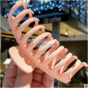 如图，寻找能做这几款发爪的加工厂，有可以