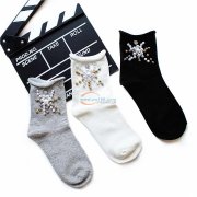 本厂专业承接各种钉珠加工，免费打样设计。