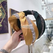 看图，找专业做里面无纺布铁底板的那种头扣