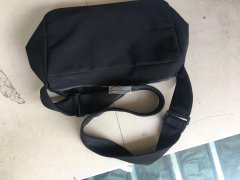  现需求购现货类似10万只如图这款男女单肩包包